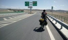 拉哈密瓜在高速上免费吃吗